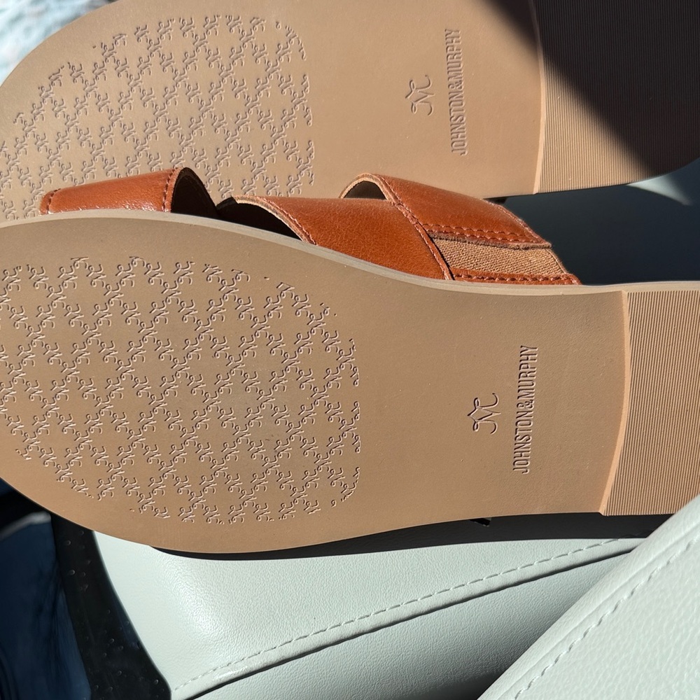 NWT- Johnston & Murphy Women's Brown Slide Sandals - Picture 2 of 3